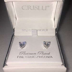 Crislu Heart Earrings 🤍💎